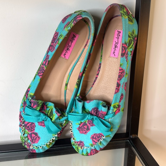 Betsey Johnson Summer Flats Slippers Bright EUC Size 10 - Picture 2 of 6